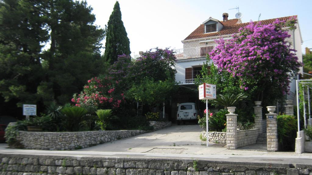 Perun Guest House Mlini Exterior foto